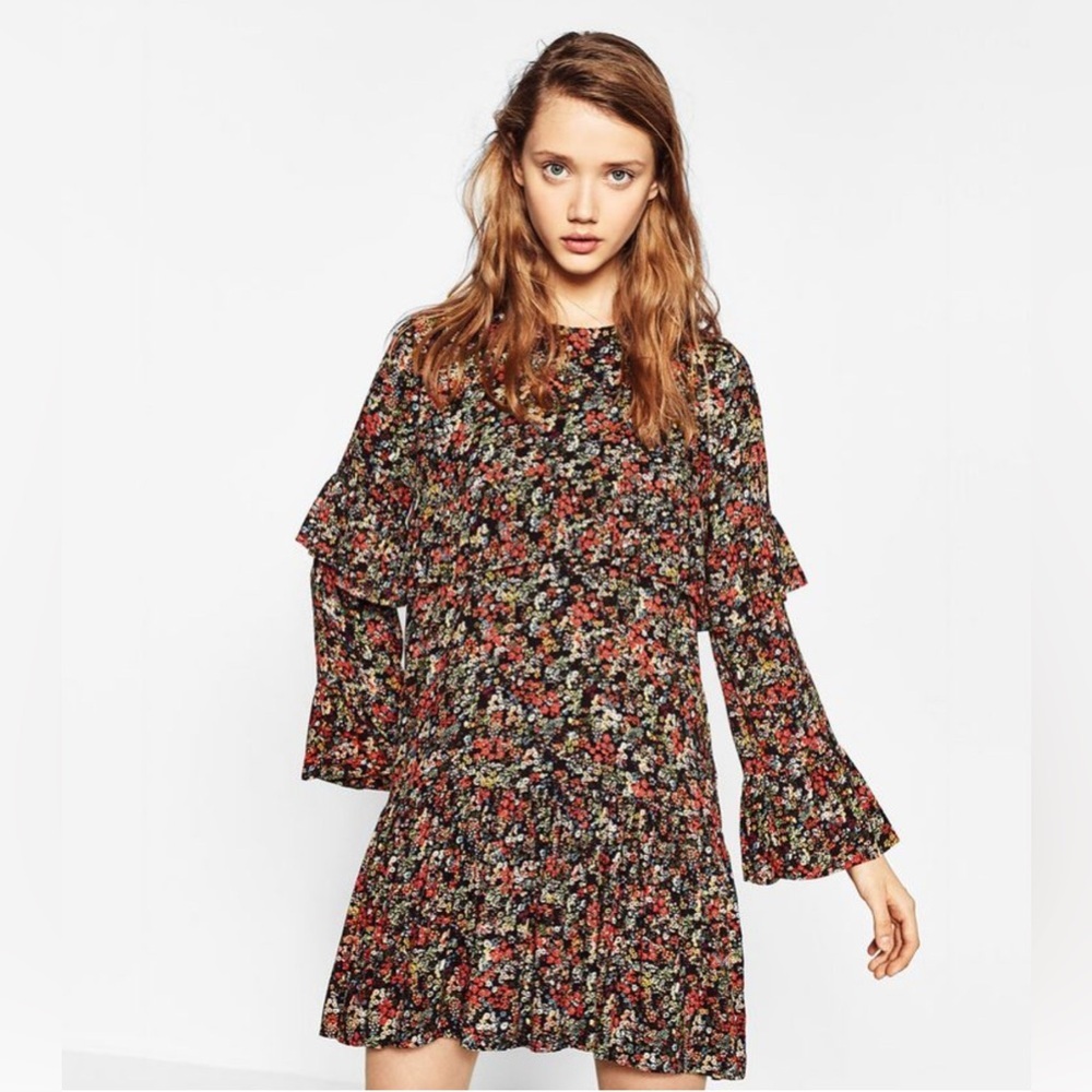 Zara Collection Trafaluc Cottagecore Tiered Ruffle Floral Mini Dress‎ Size S
